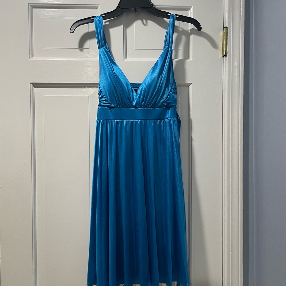 Elegant Blue Sleeveless Dress